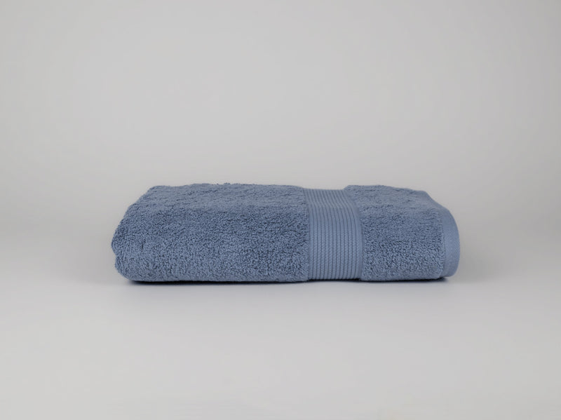 Organic cotton bath towel in blue